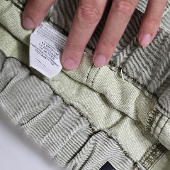 Lee High-Rise Stretch Waist Shorts - Picture 2 of 3